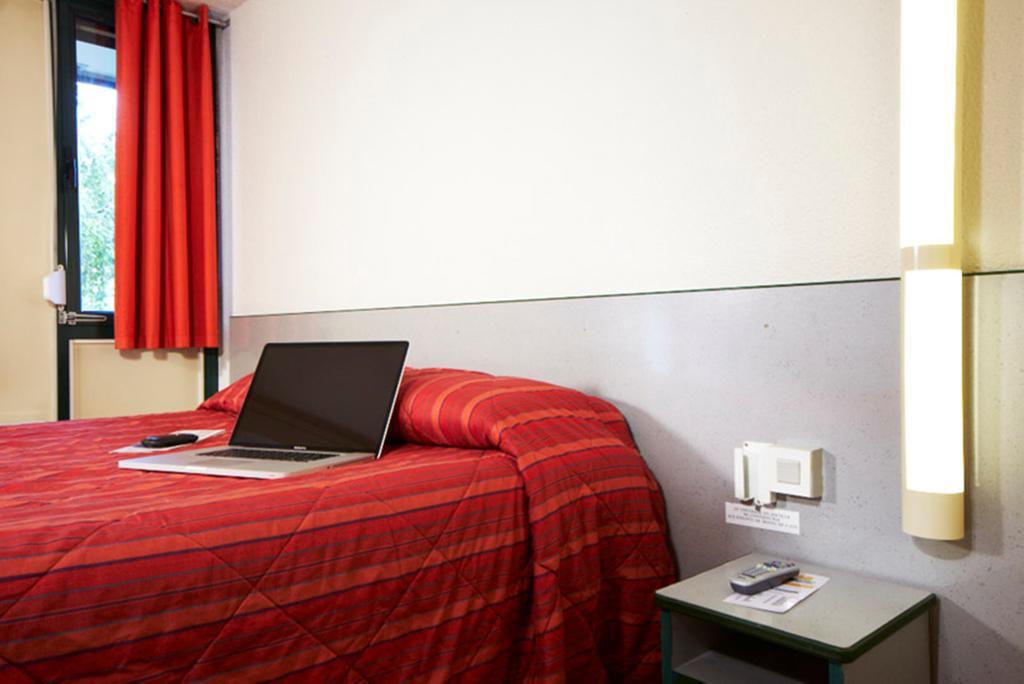 Premiere Classe Saintes Habitación foto